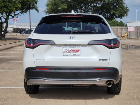 Used 2024 Honda HR-V Sport image 5