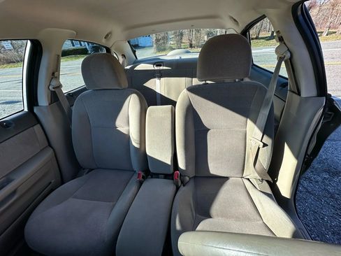 Used 2001 Ford Taurus SE image 14