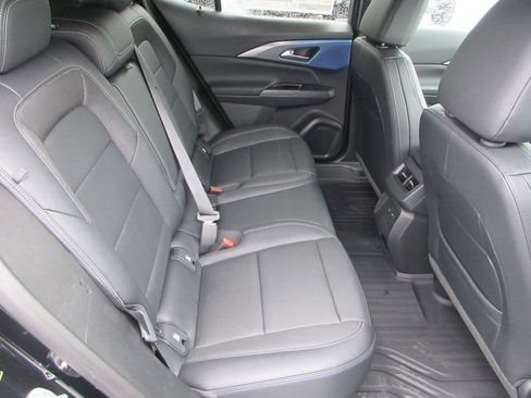 New 2026 Chevrolet Equinox EV LT w/ Convenience Package II image 18