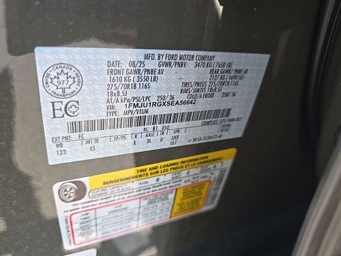 Used 2025 Ford Expedition Tremor AWD/4WD image 17