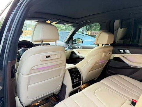 Used 2019 BMW X5 xDrive50i AWD/4WD image 18