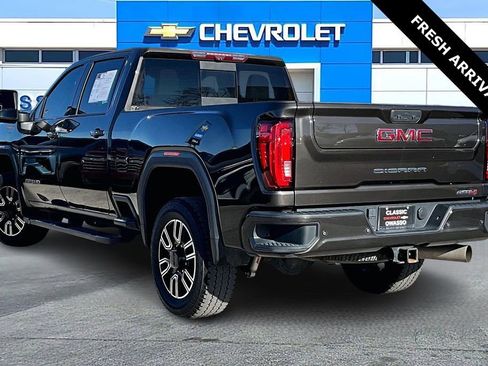 Used 2020 GMC Sierra 2500 AT4 w/ AT4 Premium Package image 4