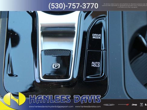 New 2026 Kia Carnival EX image 23