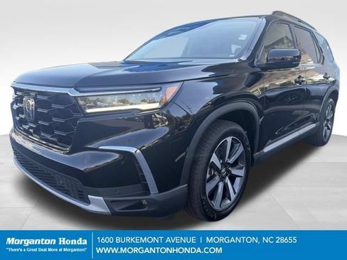 Used 2025 Honda Pilot Touring image 5