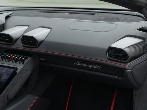 Used 2023 Lamborghini Huracan Tecnica image 22