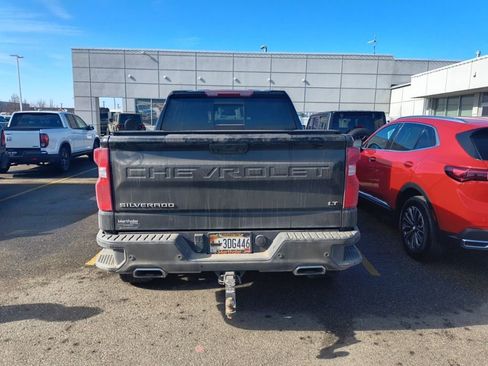 Used 2022 Chevrolet Silverado 1500 LT Trail Boss w/ Convenience Package II image 6