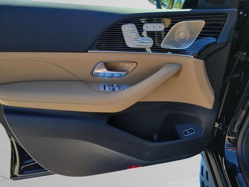 New 2026 Mercedes-Benz GLS 450 4MATIC image 22