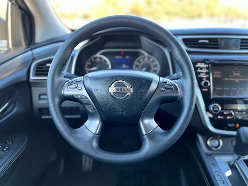 Used 2019 Nissan Murano S FWD image 14