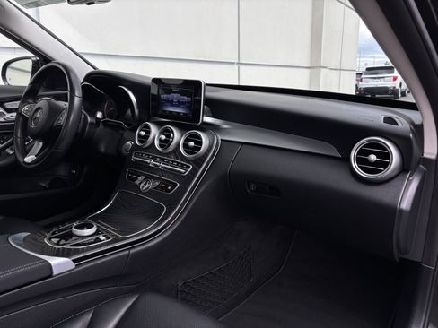 Used 2017 Mercedes-Benz C 300 4MATIC image 33