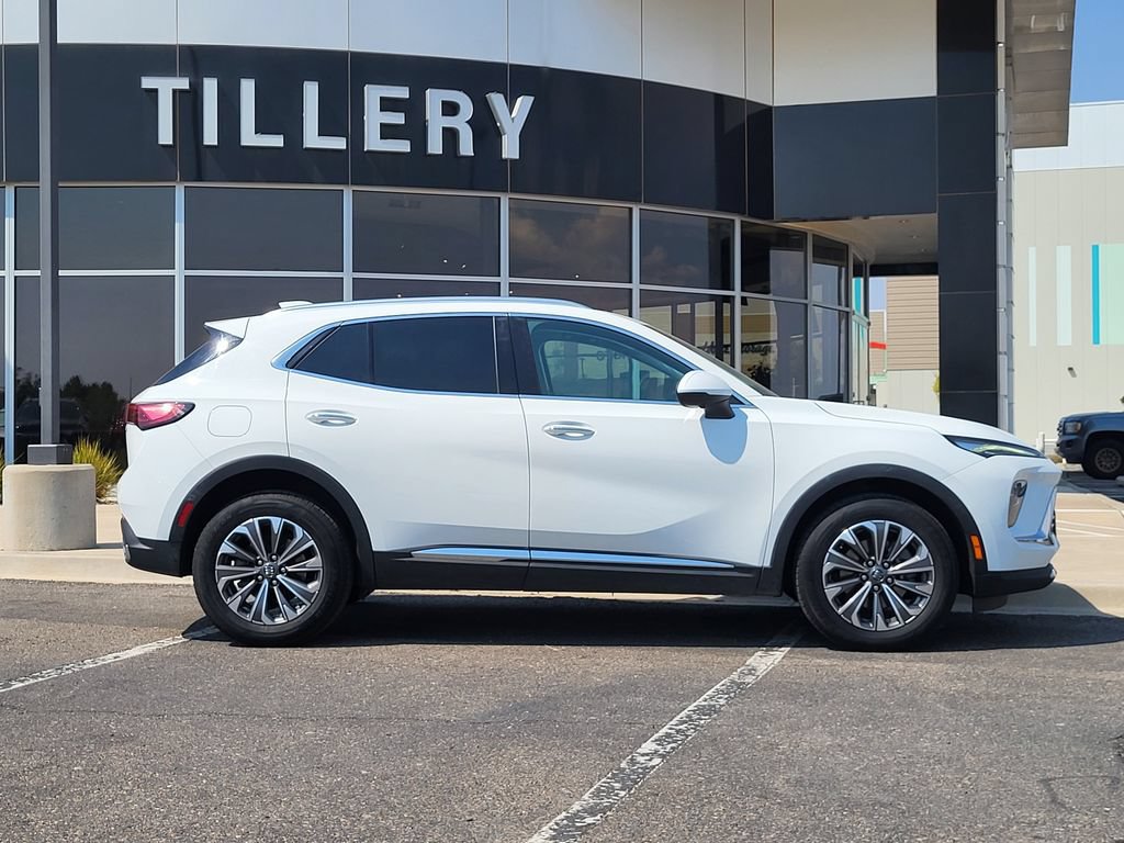 Used 2024 Buick Envision Preferred AWD/4WD image 1