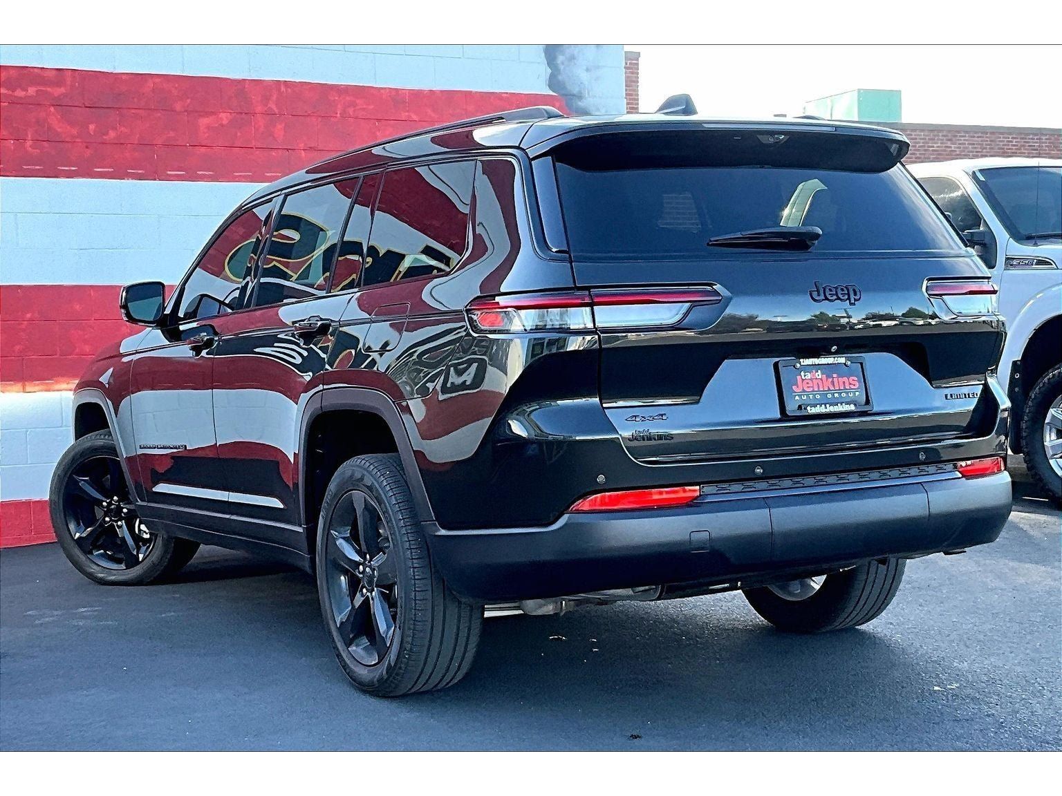 Used 2024 Jeep Grand Cherokee L Limited w/ Luxury Tech Group II AWD/4WD image 13