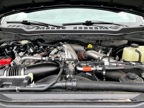 Used 2024 Ford F250 Platinum image 36