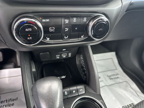 Certified 2023 Chevrolet TrailBlazer RS w/ Sun and Liftgate Package AWD/4WD image 3