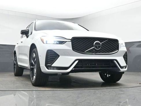 New 2026 Volvo XC60 B5 Plus w/ Protection Package Premier AWD/4WD image 39