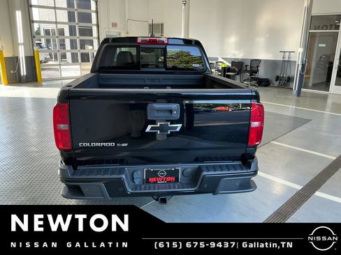 Used 2020 Chevrolet Colorado Z71 w/ Z71 Midnight Edition AWD/4WD image 5