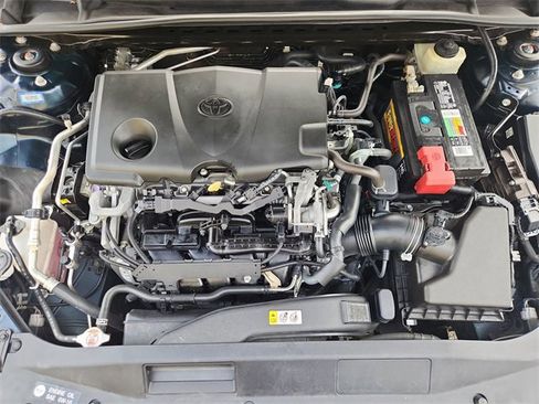 Used 2018 Toyota Camry L image 29