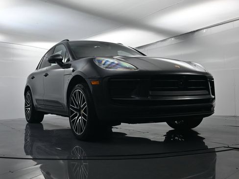 Certified 2026 Porsche Macan AWD/4WD image 55