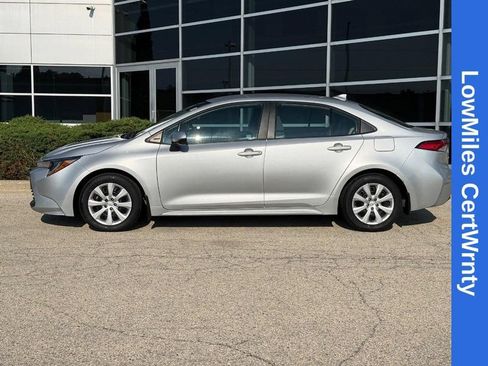 Used 2025 Toyota Corolla LE FWD image 6