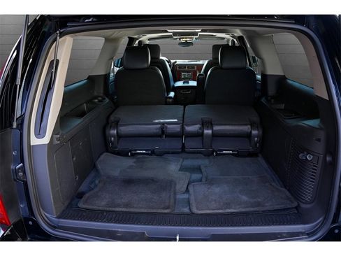 Used 2014 Chevrolet Suburban LTZ image 57