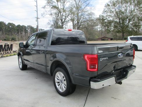 Used 2015 Ford F150 Lariat w/ Equipment Group 501A Mid image 23