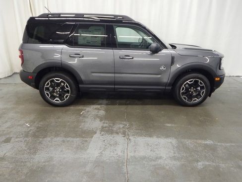 New 2025 Ford Bronco Sport Outer Banks w/ Outer Banks Tech Package+ image 2