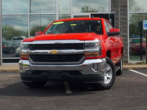 Used 2018 Chevrolet Silverado 1500 LT w/ LT Fleet Convenience Package AWD/4WD image 6