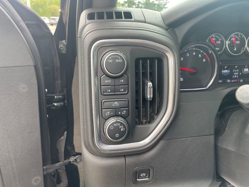 Used 2022 Chevrolet Silverado 1500 LT w/ Texas Edition Plus image 13