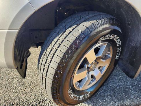 Used 2012 Nissan Frontier PRO-4X w/ Pro-4x Luxury Pkg image 9