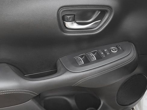 Used 2024 Honda HR-V EX-L image 13