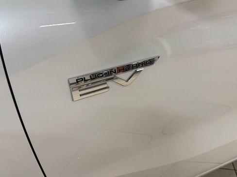 Used 2024 Mitsubishi Outlander SEL image 11