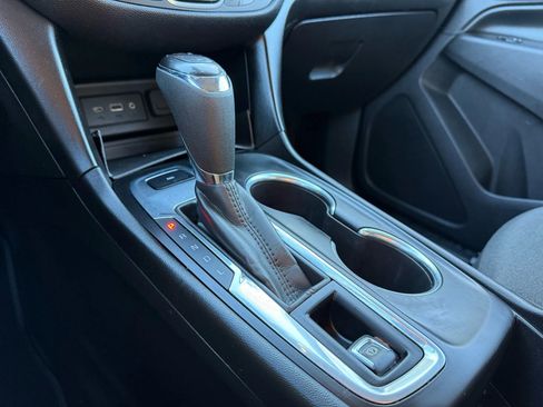 Used 2020 Chevrolet Equinox LT image 27