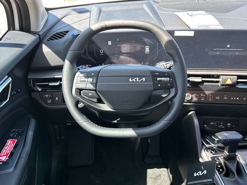 New 2026 Kia Sportage SX FWD image 24
