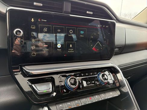 Used 2024 GMC Sierra 1500 Denali w/ Denali Reserve Package image 13