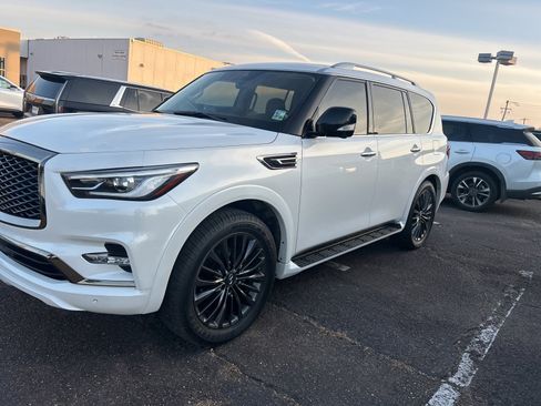 Certified 2023 INFINITI QX80 Premium Select w/ All-Season Package image 13