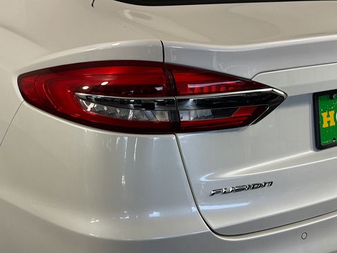 Used 2020 Ford Fusion SE image 36
