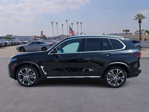 New 2026 BMW X5 sDrive40i image 8