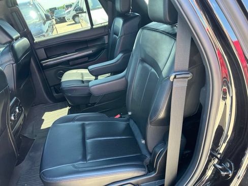 Used 2021 Ford Expedition XLT AWD/4WD image 5