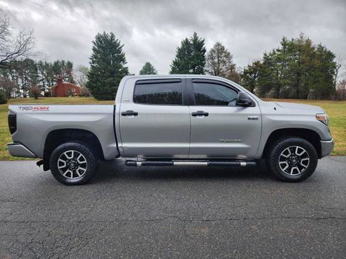 Used 2018 Toyota Tundra SR5 w/ TRD Off Road Package image 5