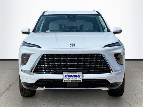 New 2026 Buick Enclave Avenir w/ Super Cruise Package image 2