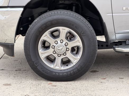 Used 2024 RAM 2500 Big Horn w/ Bed Utility Group image 9