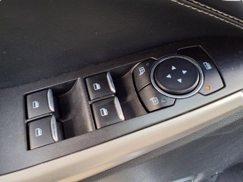 Certified 2022 Ford Explorer XLT w/ Equipment Group 202A image 14