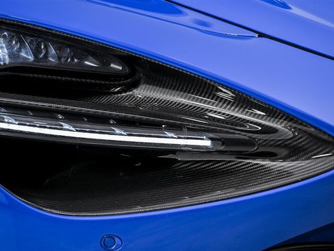 Used 2018 McLaren 720S RWD image 5