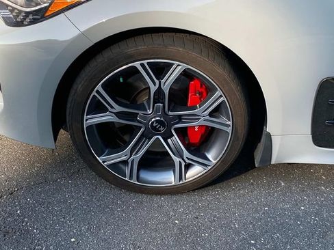 Used 2019 Kia Stinger GT1 RWD image 6