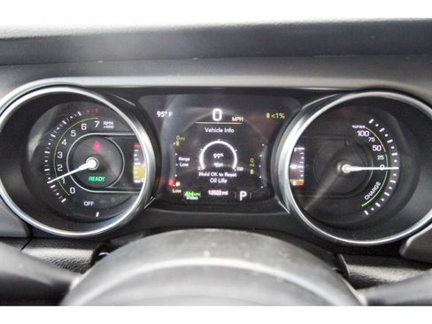 Used 2023 Jeep Wrangler Unlimited w/ Cold Weather Group AWD/4WD image 18