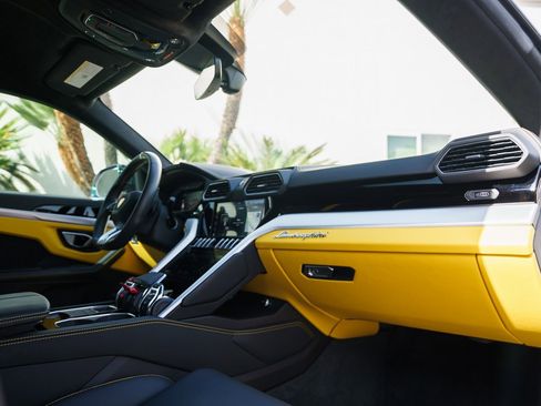 Used 2024 Lamborghini Urus S image 26