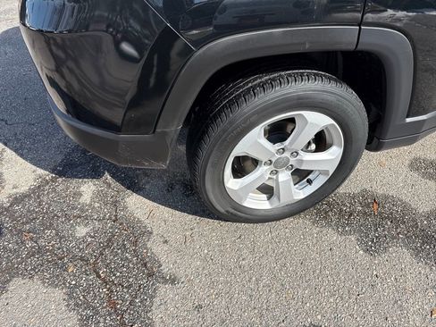 Used 2018 Jeep Compass Latitude image 7