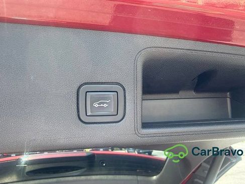 Used 2021 GMC Terrain SLT FWD image 10