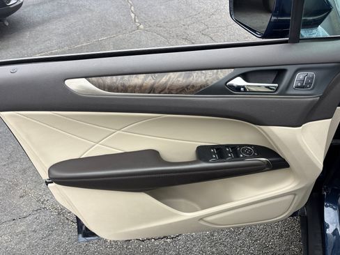 Used 2017 Lincoln MKC Reserve w/ Lincoln MKC Climate Package image 11