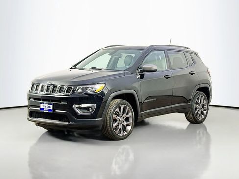 Used 2021 Jeep Compass Latitude w/ Sun and Sound Group AWD/4WD image 3