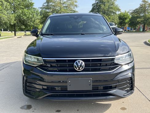 Used 2023 Volkswagen Tiguan SE R-Line FWD image 3